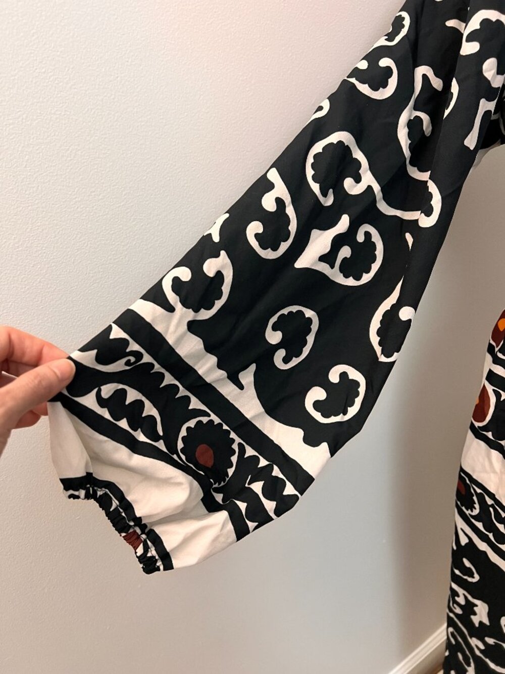 Black & White Printed Long Sleeve Maxi Dress with Belt - Picture 6 of 14